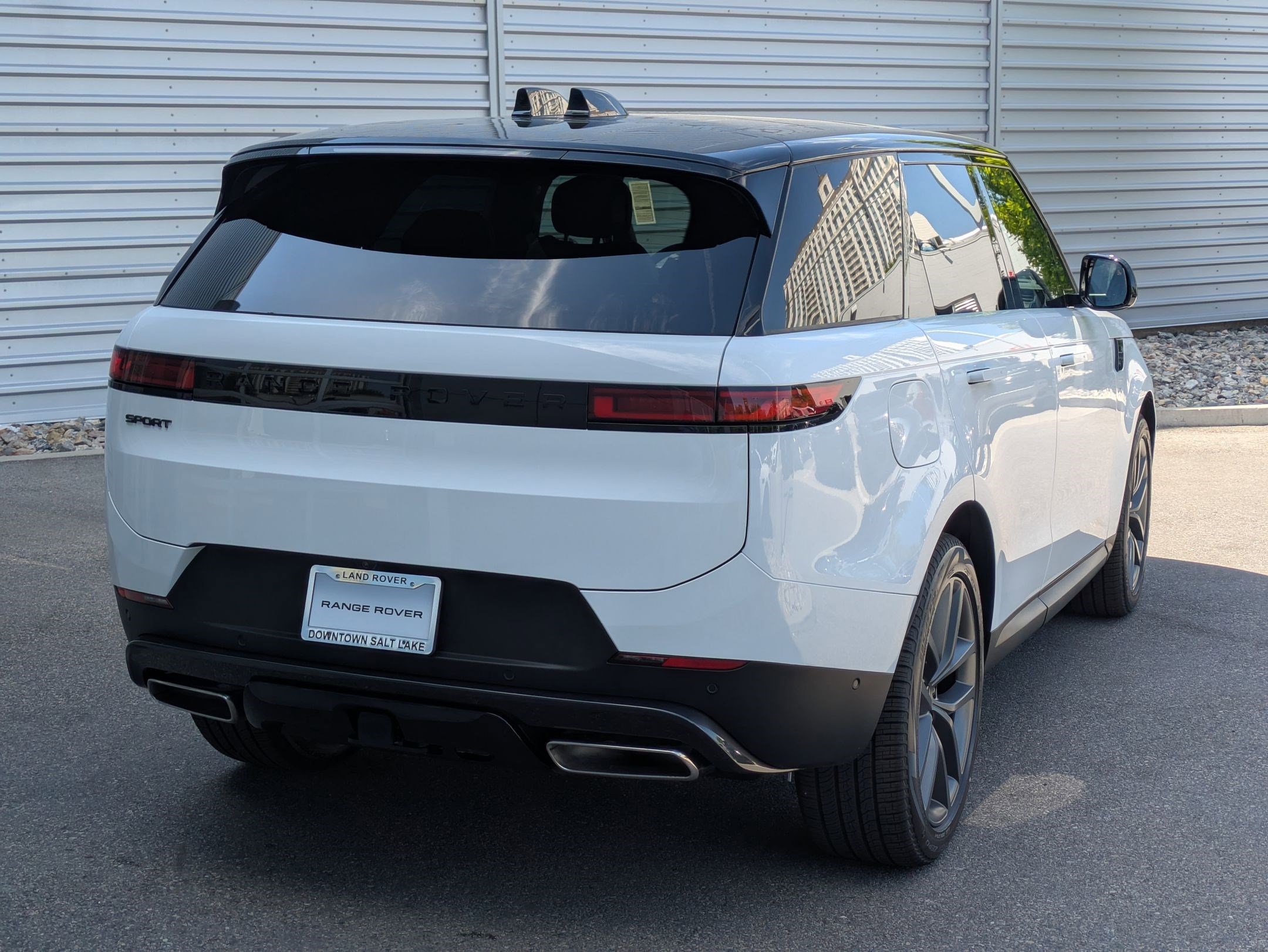 New 2026 Fuji White Land Rover P360 SE image 5