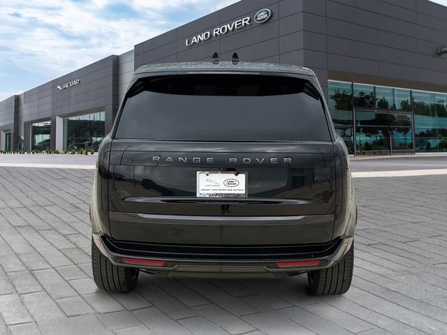 New 2026 Santorini Black Land Rover SE image 4