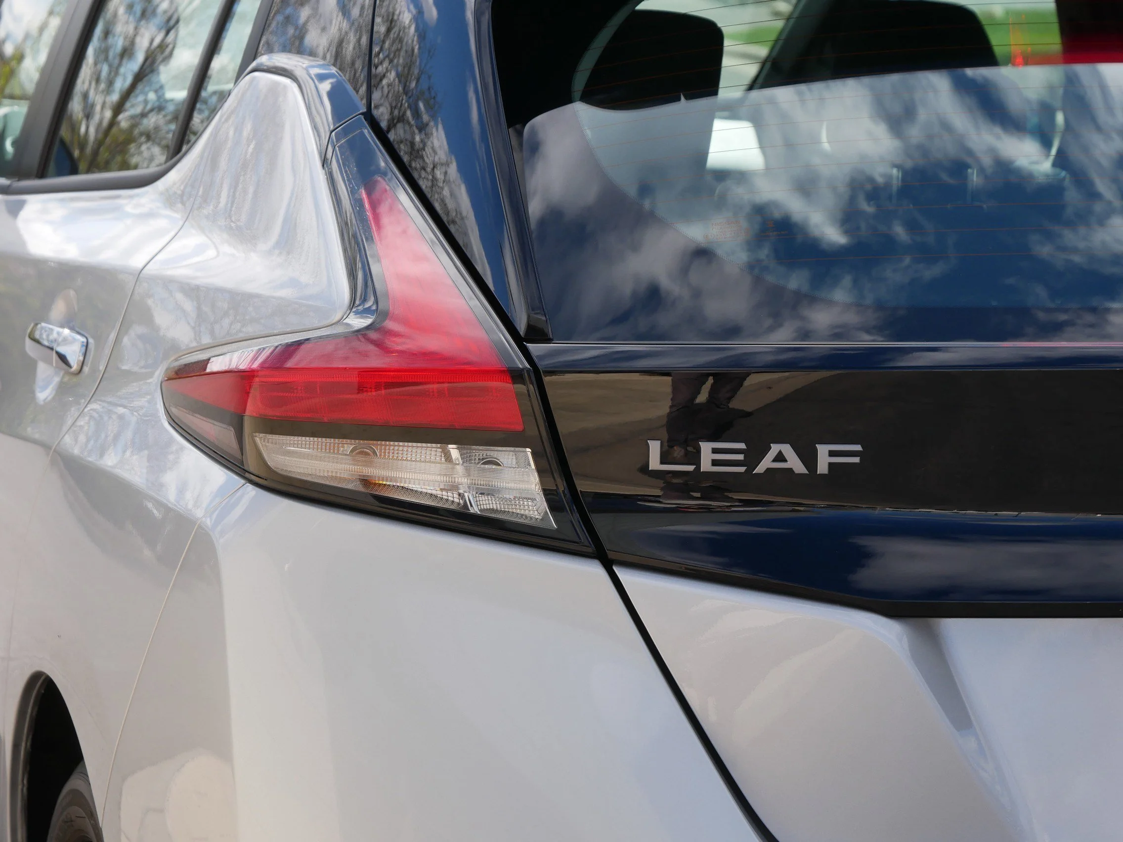 Used 2025 Brilliant Silver Metallic Nissan SV PLUS image 17