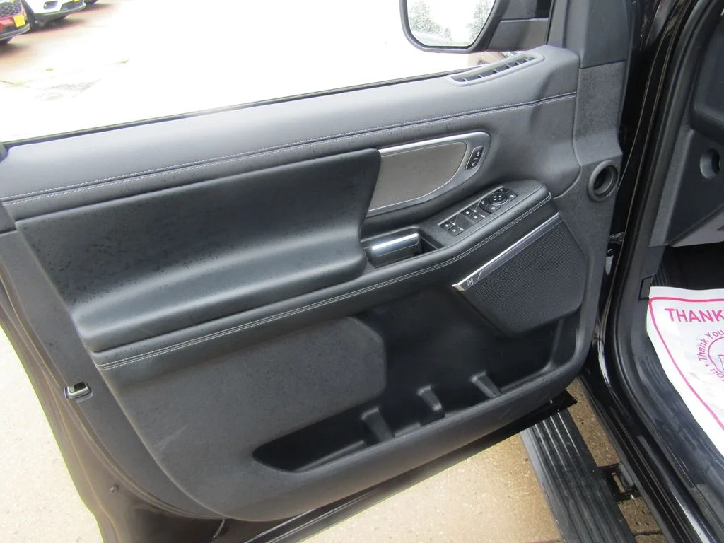Used 2025 Black Ford Platinum image 25