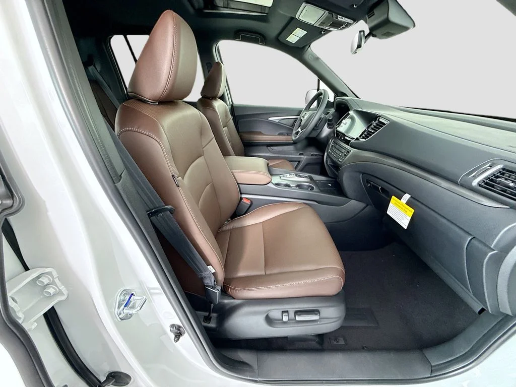 New 2026 White Honda RTL image 20