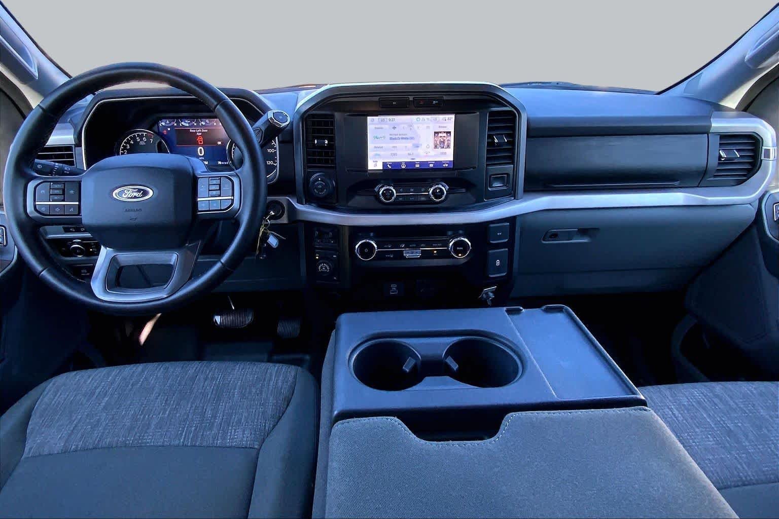 Used 2023 Oxford White Ford XLT image 16