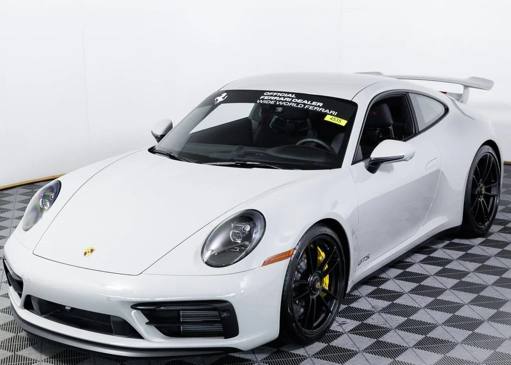 Used 2024 Chalk Porsche Carrera GTS Manual image 11
