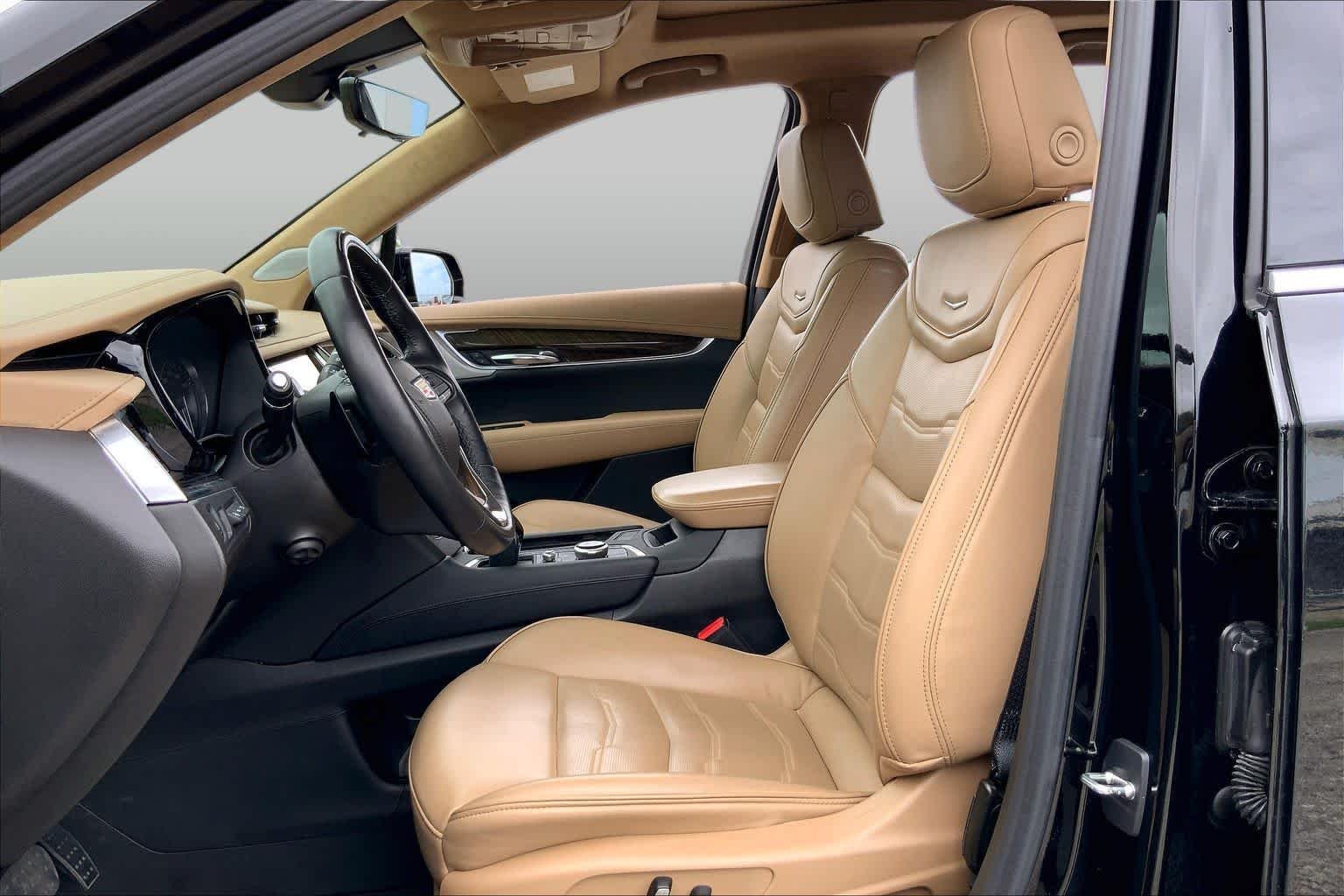 Used 2023 Stellar Black Metallic Cadillac FWD Premium Luxury image 8