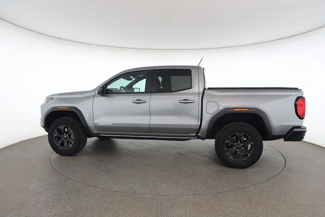 Used 2025 Silver GMC Elevation image 8