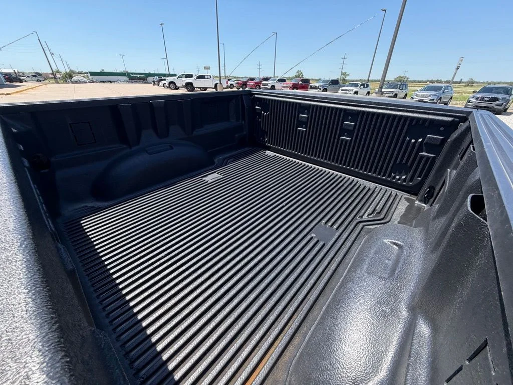 Used 2025 Black Ford XLT image 10