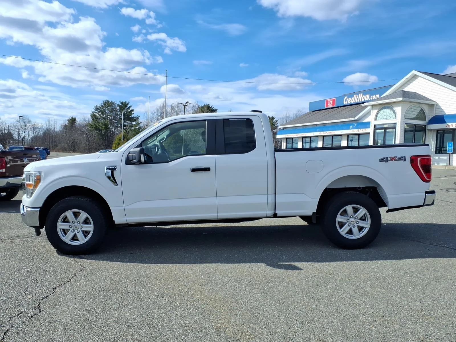 Used 2022 Oxford White Ford XLT image 8