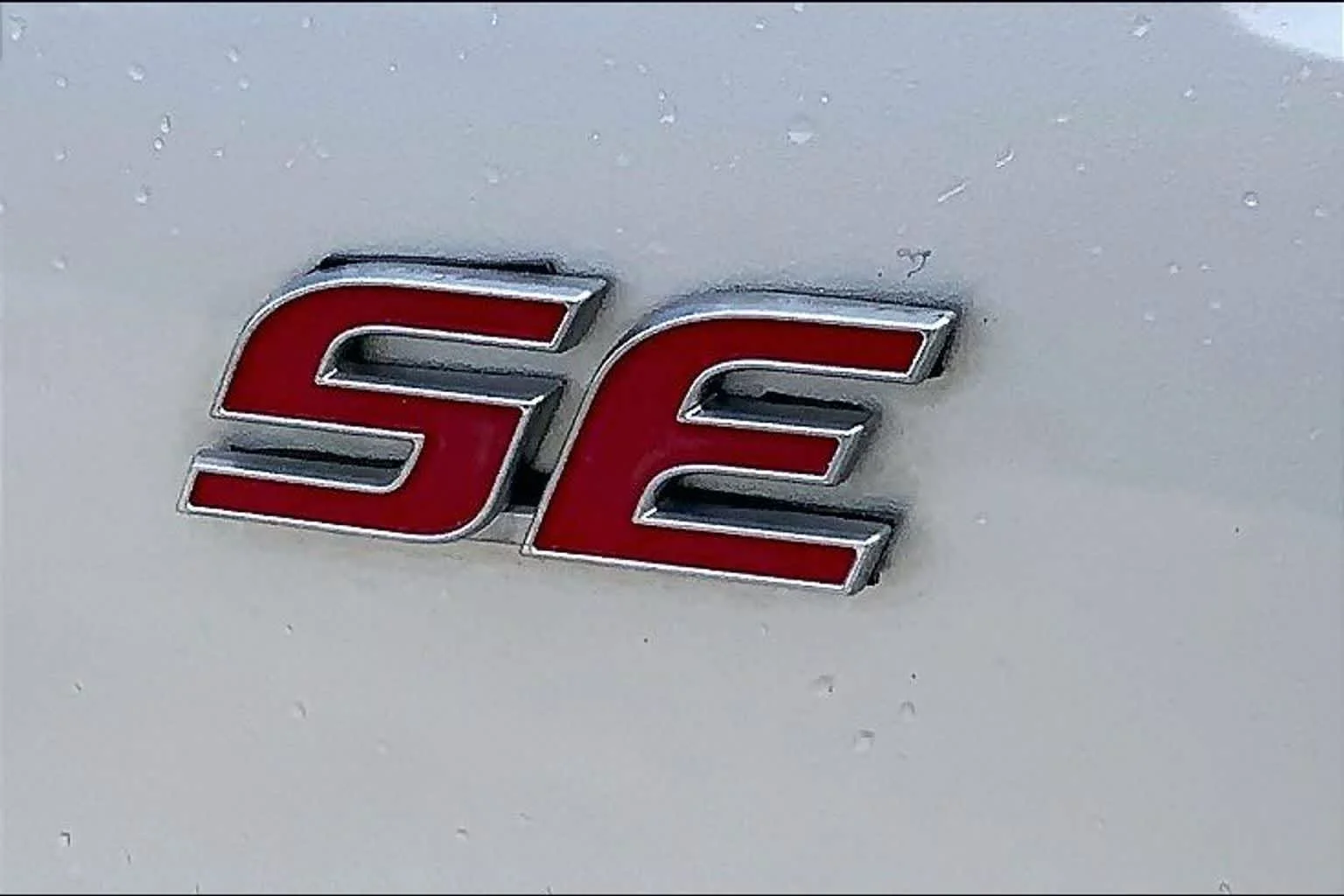 Used 2019 Sil/silver Toyota SE image 7