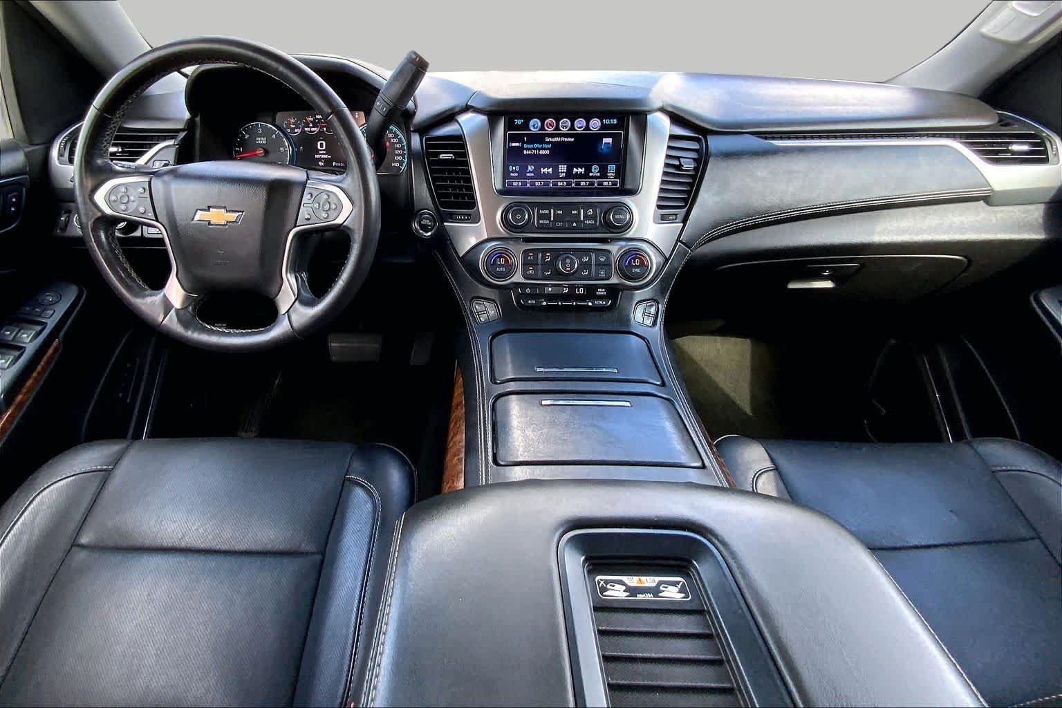 Used 2018 Silver Ice Metallic Chevrolet Premier image 16