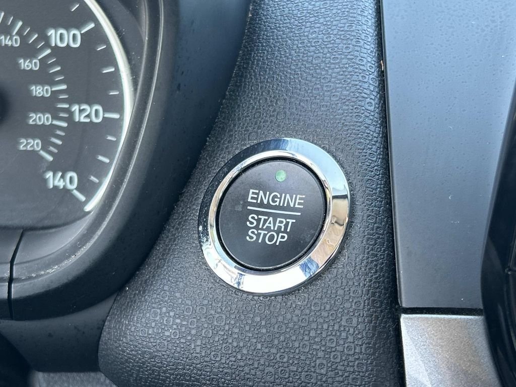 Certified Used 2021 Smoke Metallic Ford SE image 31