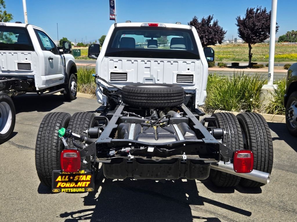 New 2026 Oxford White Ford F-350® XL image 3
