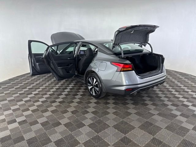 Used 2021 Gray Nissan 2.5 SV image 16