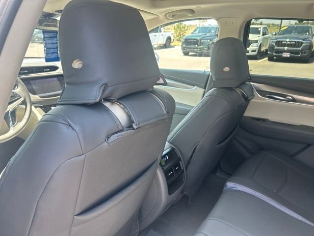 Used 2017 White Cadillac Luxury image 10