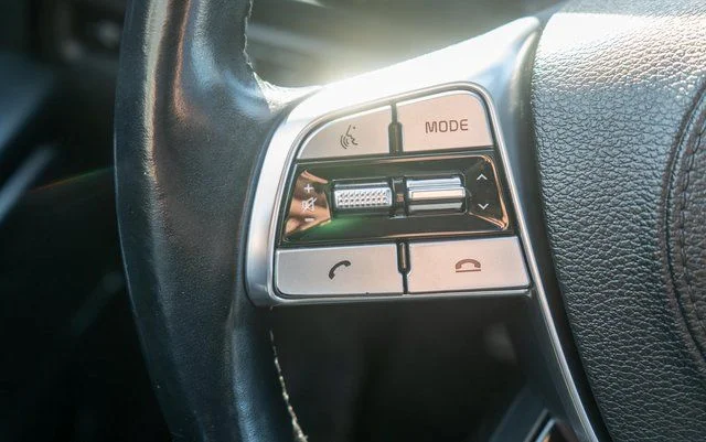 Used 2021 White Kia SX image 30