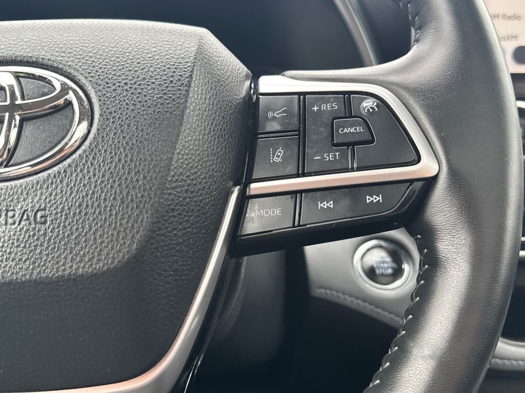Used 2023 Gray Toyota Platinum image 22