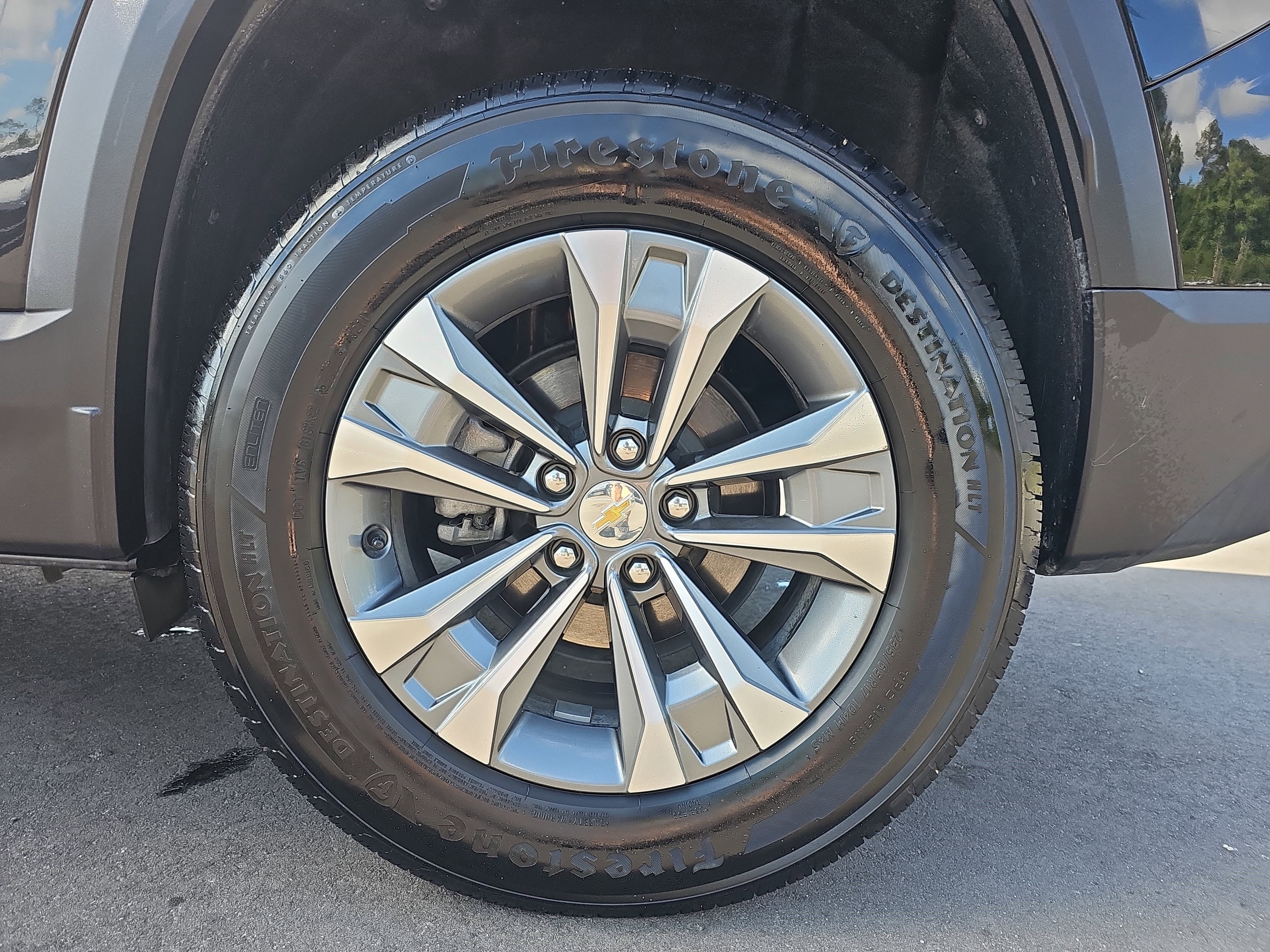 2025 Chevrolet Equinox LT - Photo 32