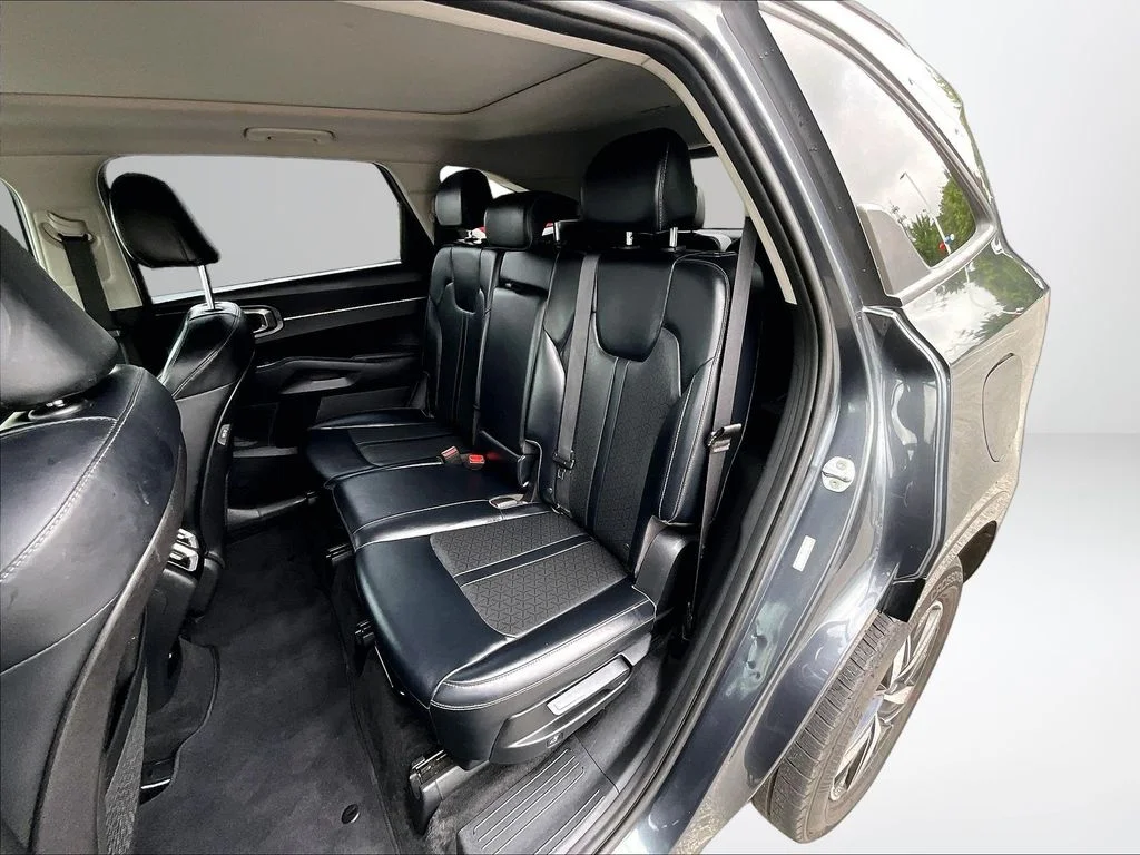 Used 2021 Gray Kia S image 27