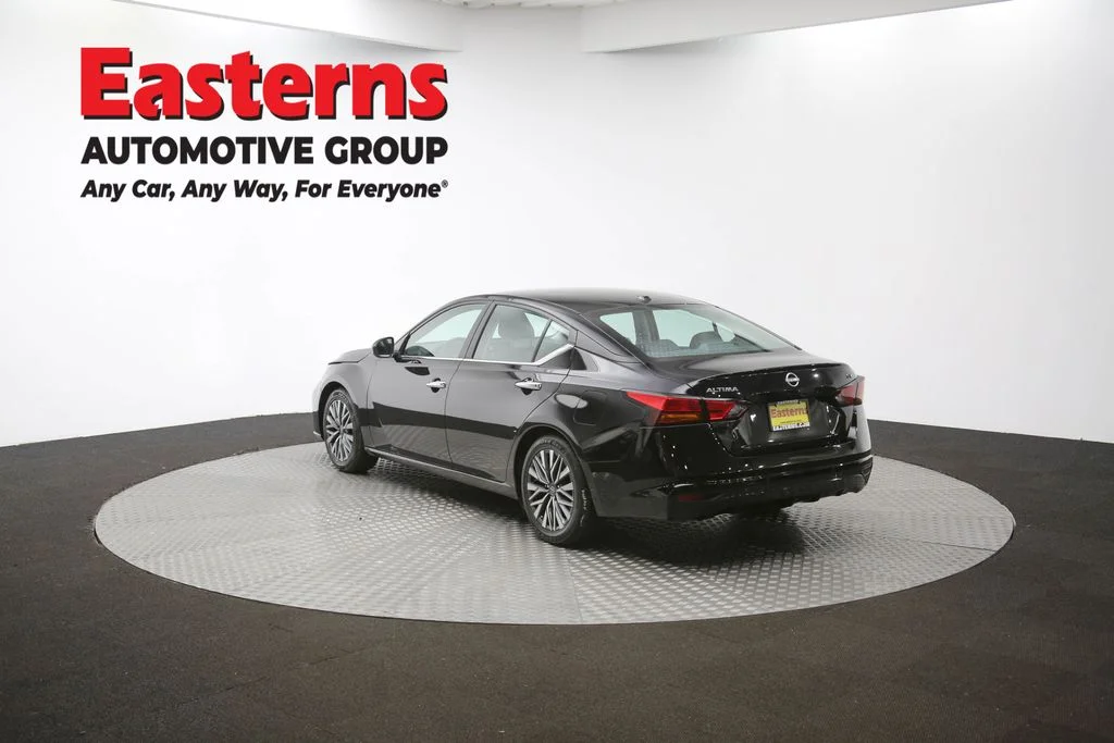 Used 2024 Black Nissan 2.5 SV image 63