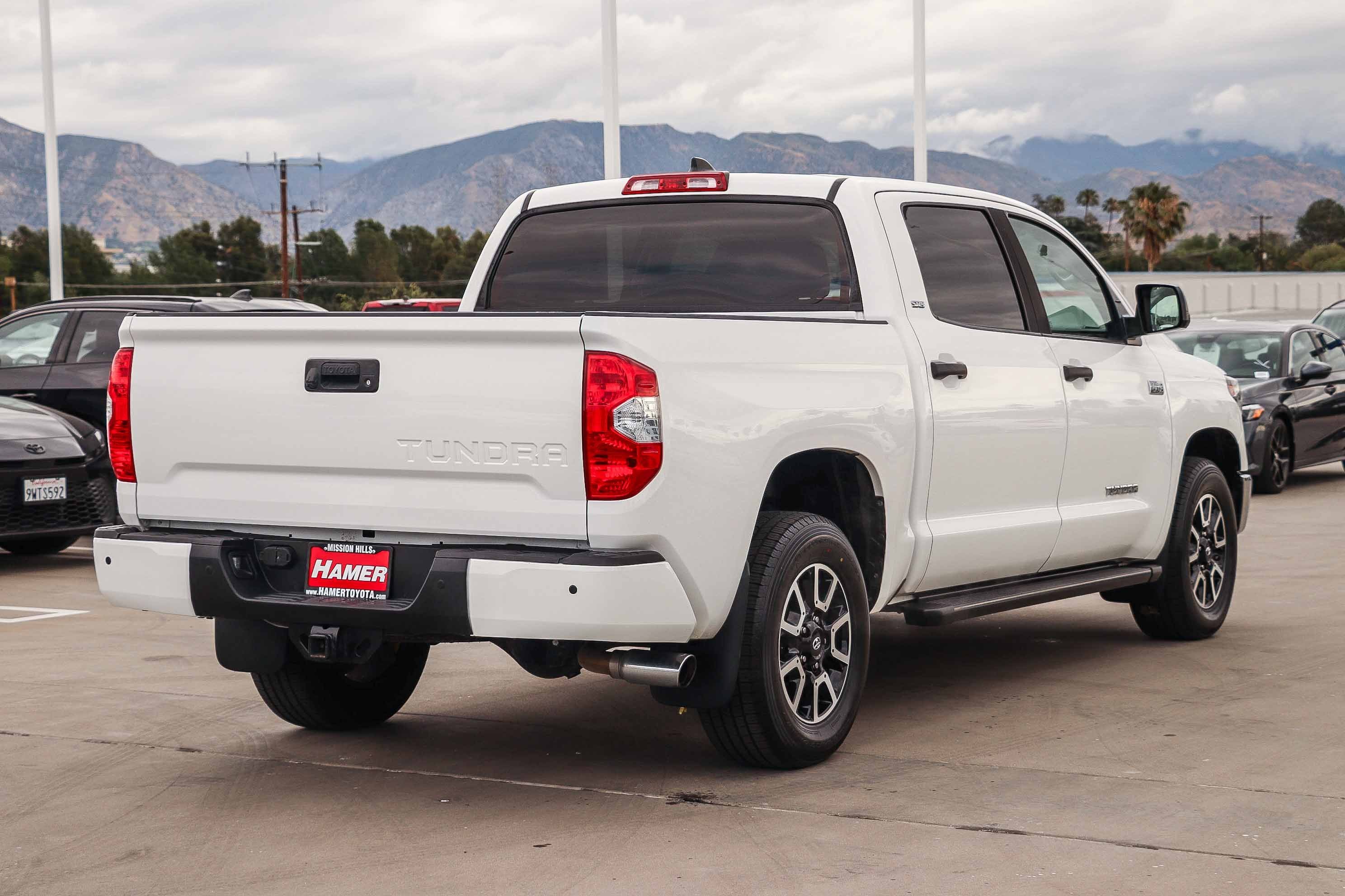 Certified Used 2020 Super White Toyota SR5 image 6