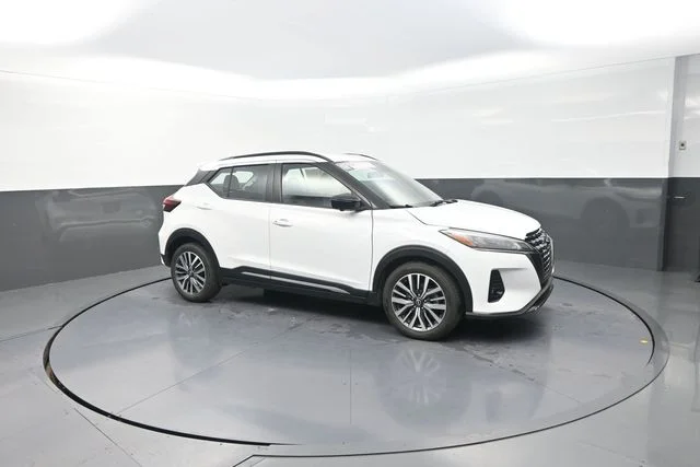 Used 2024 White Nissan SR image 50