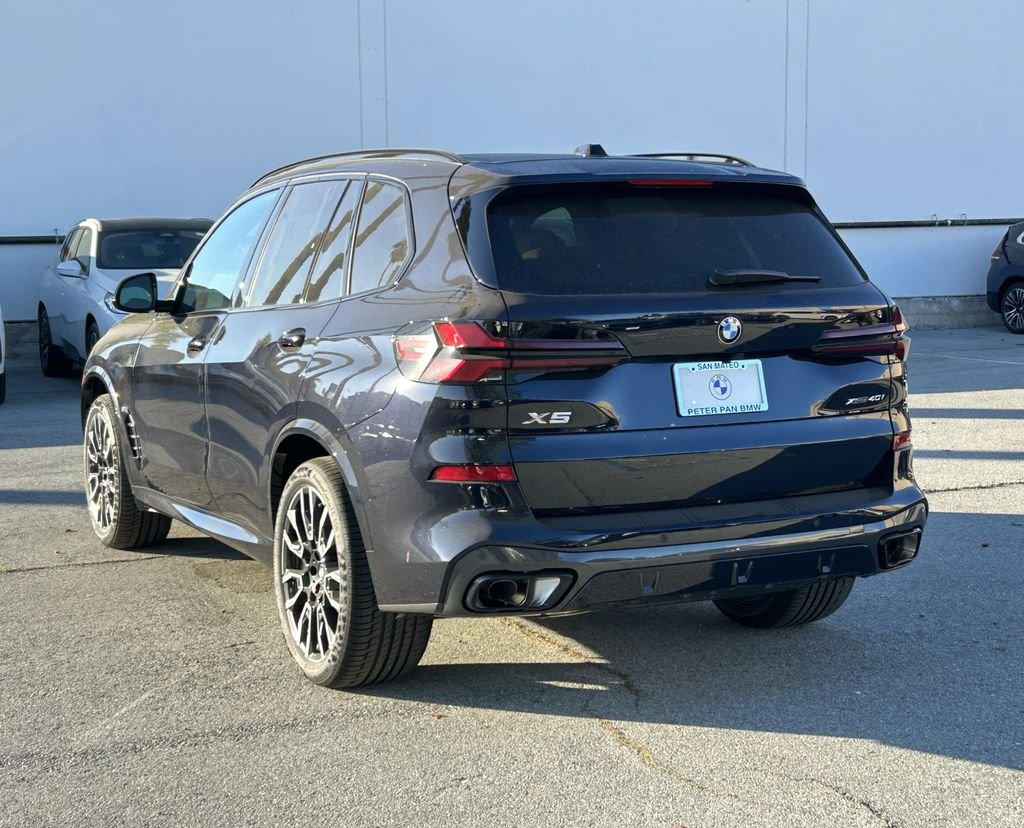 New 2026 Carbon Black Metallic BMW xDrive40i image 3