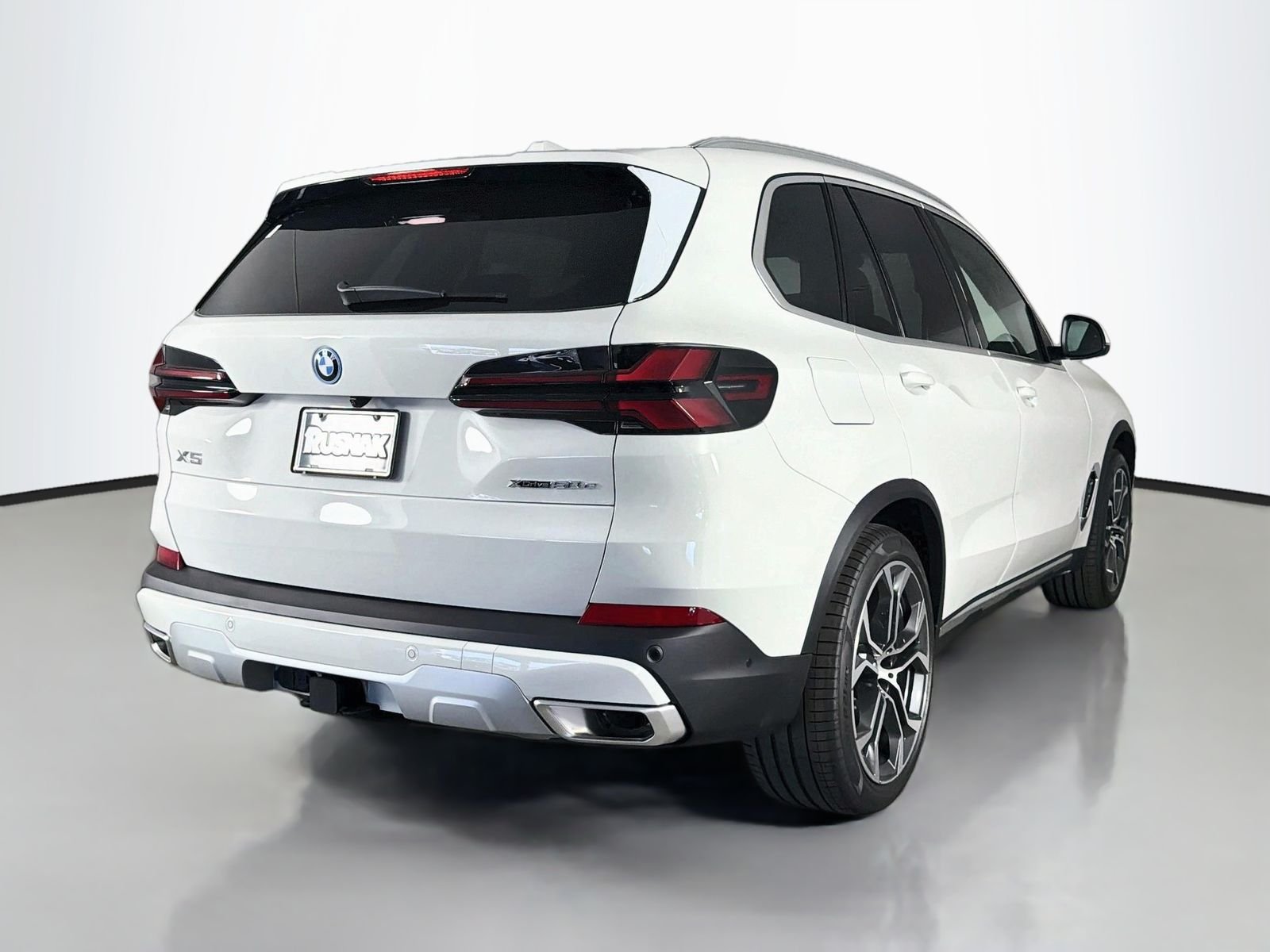New 2026 Alpine White BMW xDrive50e image 7