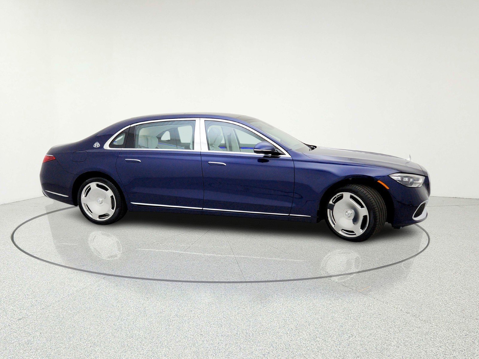 New 2026 MANUFAKTUR Mystic Blue Metallic Mercedes-Benz Maybach S 580 4MATIC® Sedan image 32