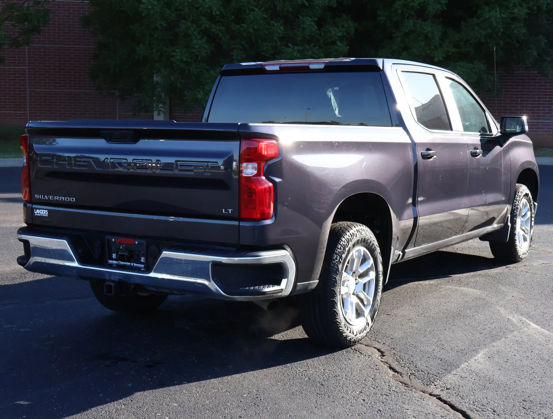 Used 2023 Dark Ash Metallic Chevrolet LT (2FL) image 29