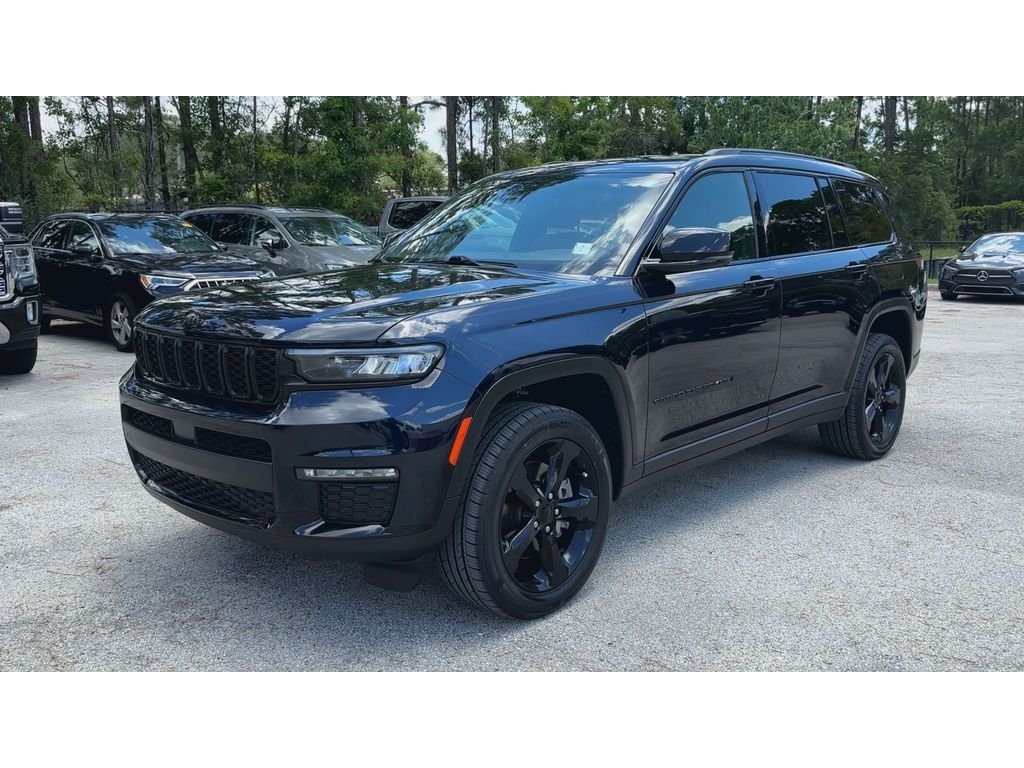 Used 2024 Blue Jeep Limited 4x2 image 4