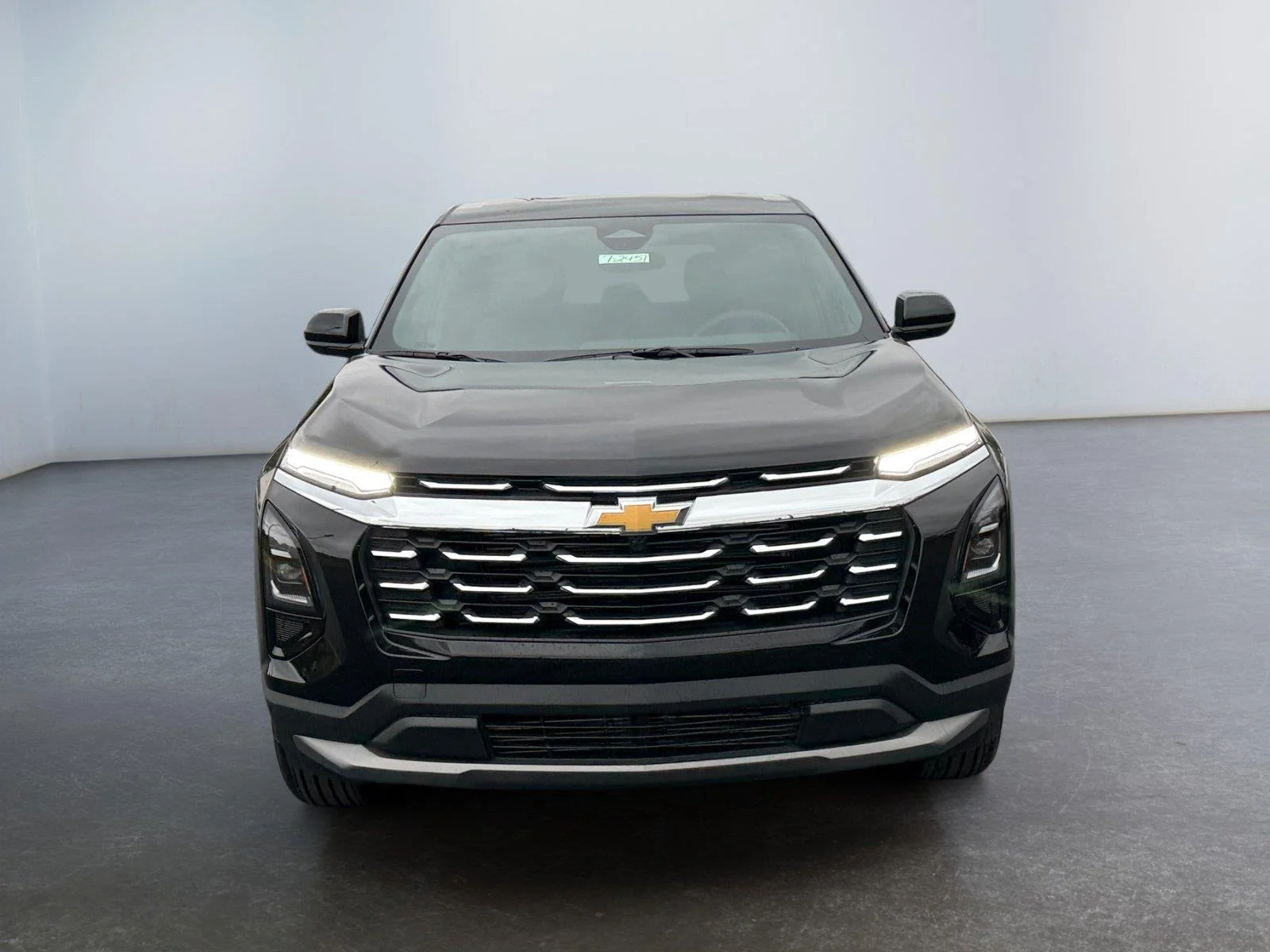 2027 Chevrolet Equinox LT - Photo 8