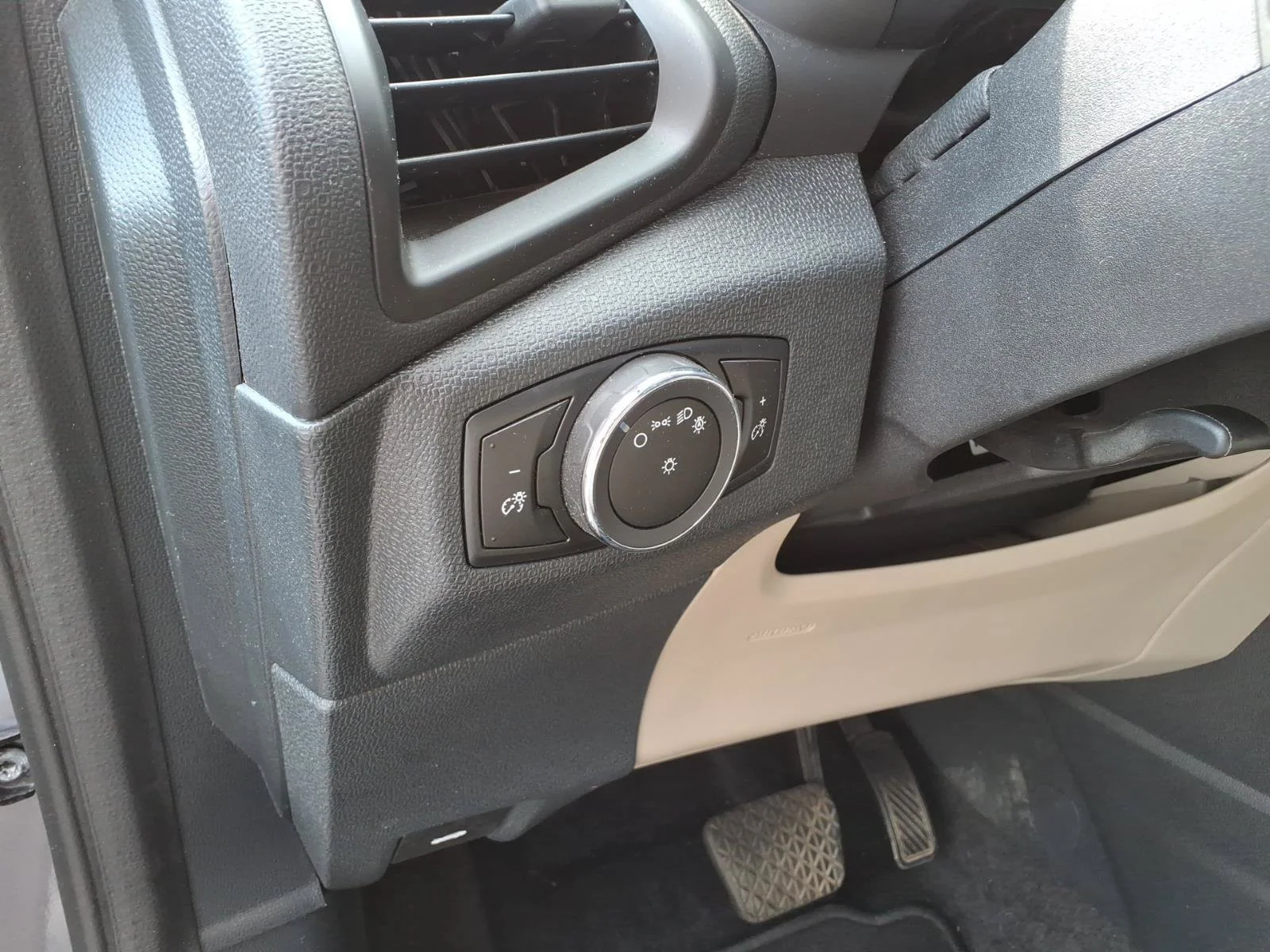 Used 2022 Smoke Metallic Ford S image 22