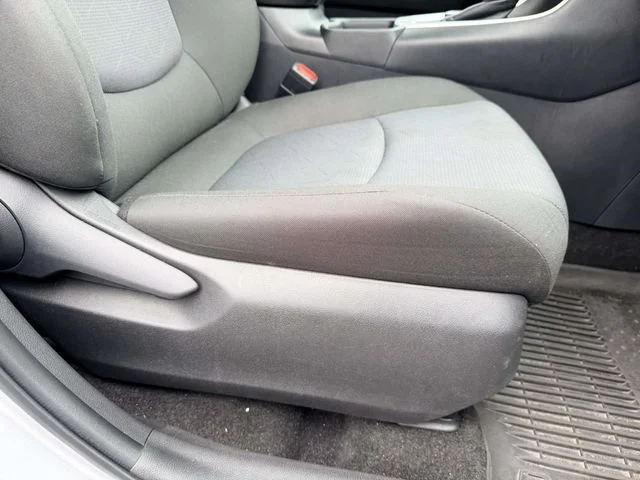 Used 2025 Silver Toyota XLE image 9
