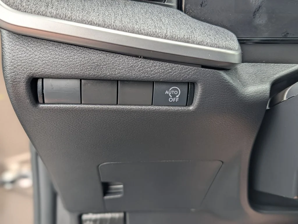 Used 2025 Brown Nissan SV image 36