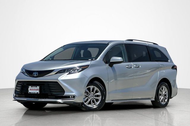2022 Toyota Sienna XLE