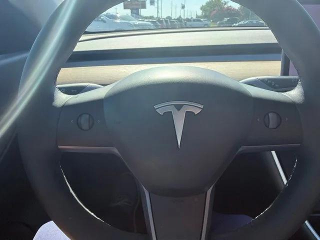 Used 2021  Tesla Performance image 18