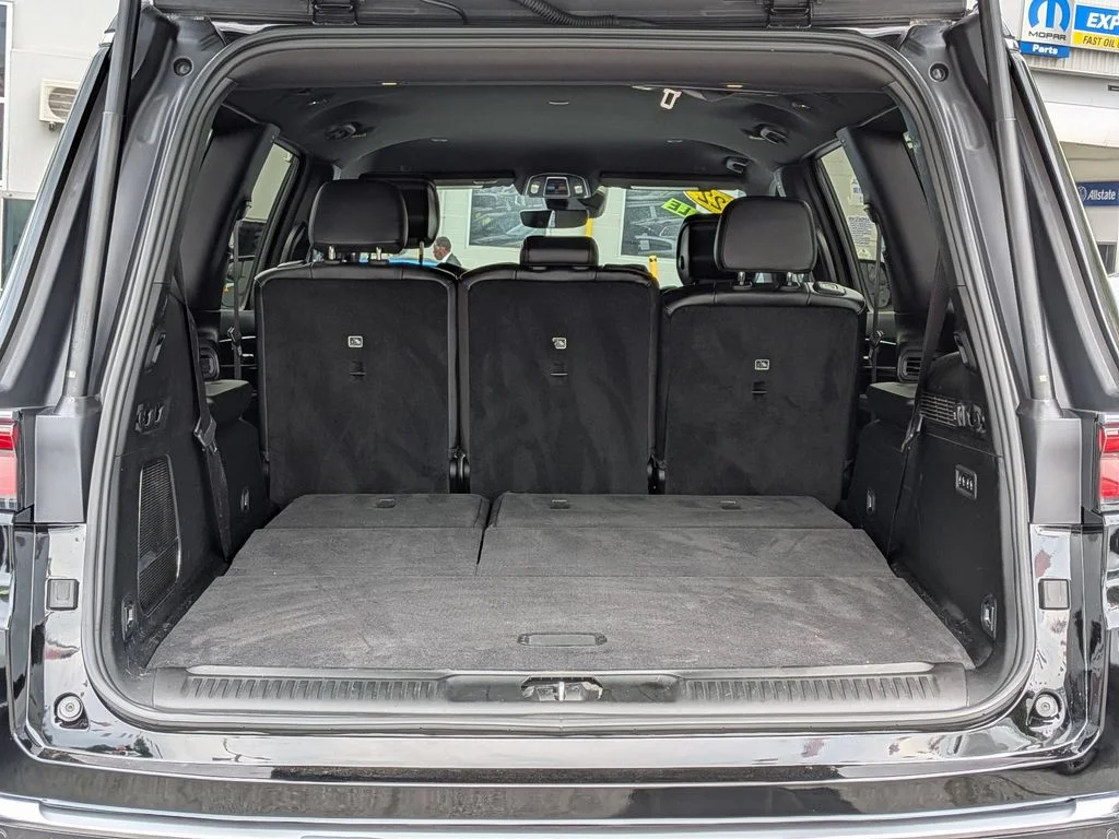 Used 2022 Black Jeep Series III image 8
