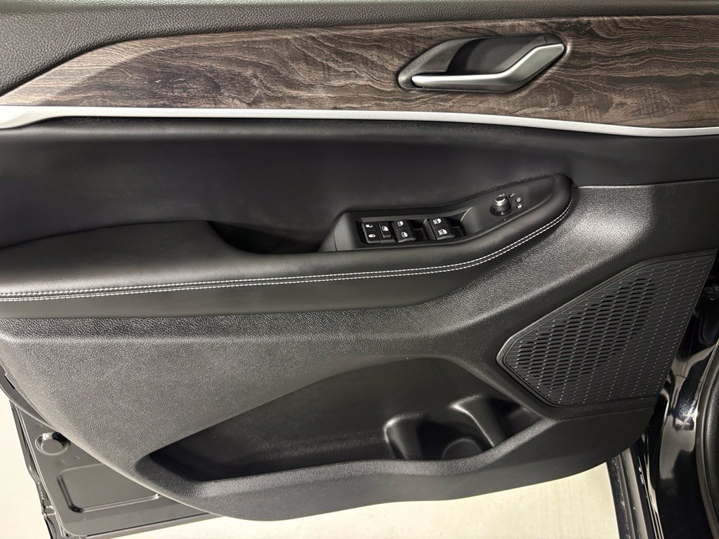 New 2027 High-Gloss Black Paint Jeep Altitude image 14