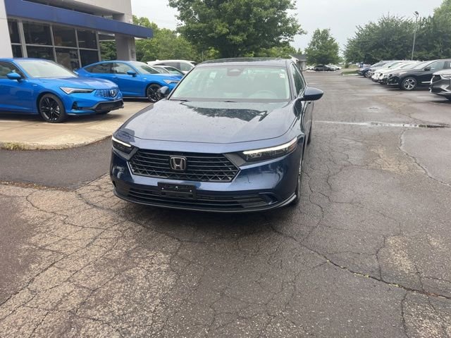 Used 2024 Canyon River Blue Metallic Honda EX image 31