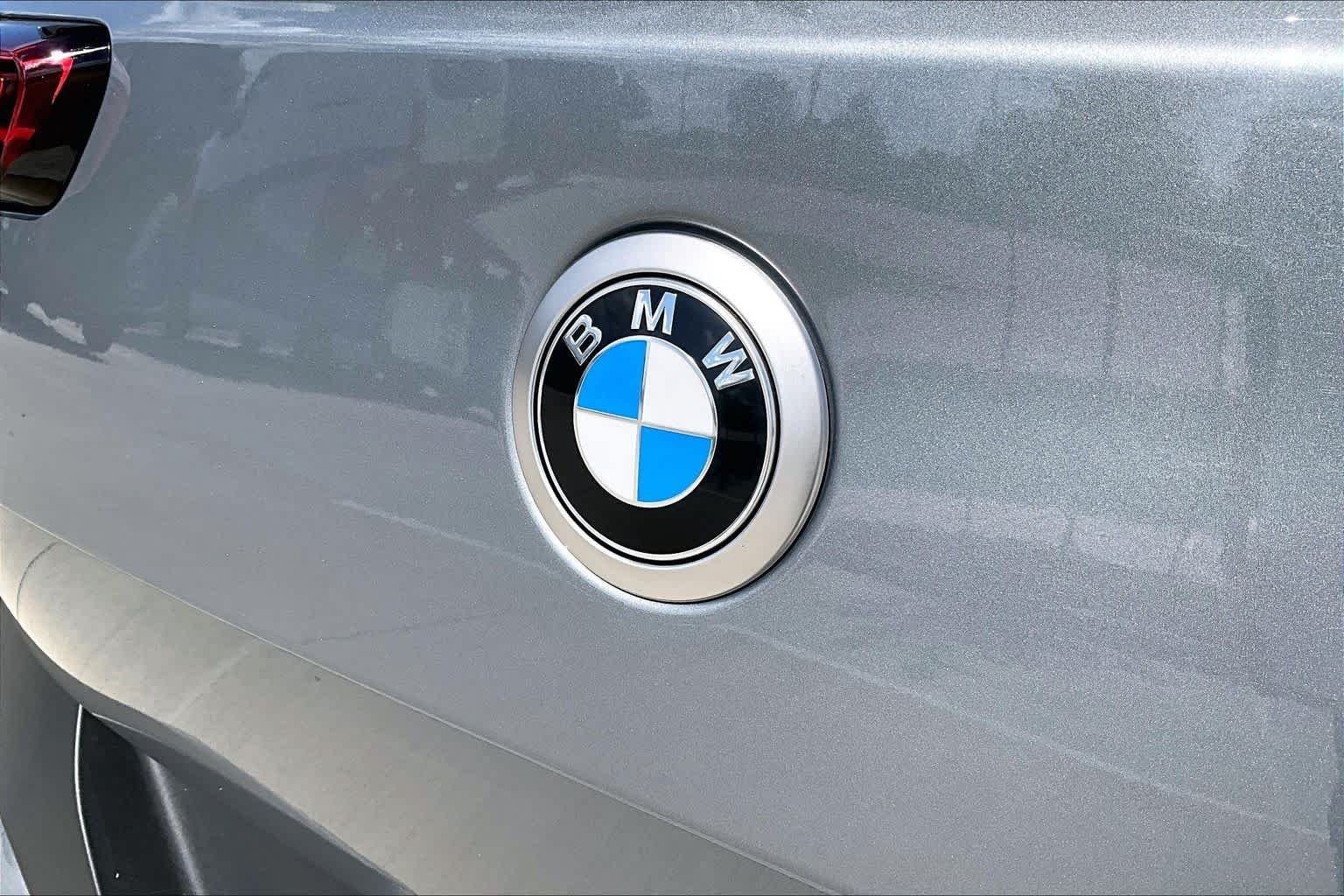 Used 2026 Skyscraper Grey Metallic BMW xDrive28i image 29