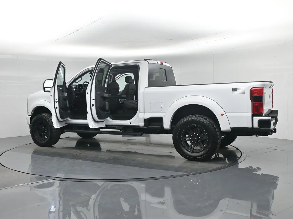 New 2026 Oxford White Ford Lariat image 37