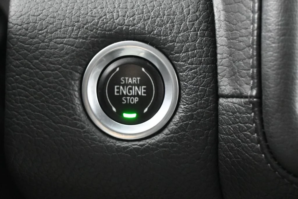 Used 2022 Onyx Black GMC Denali image 38