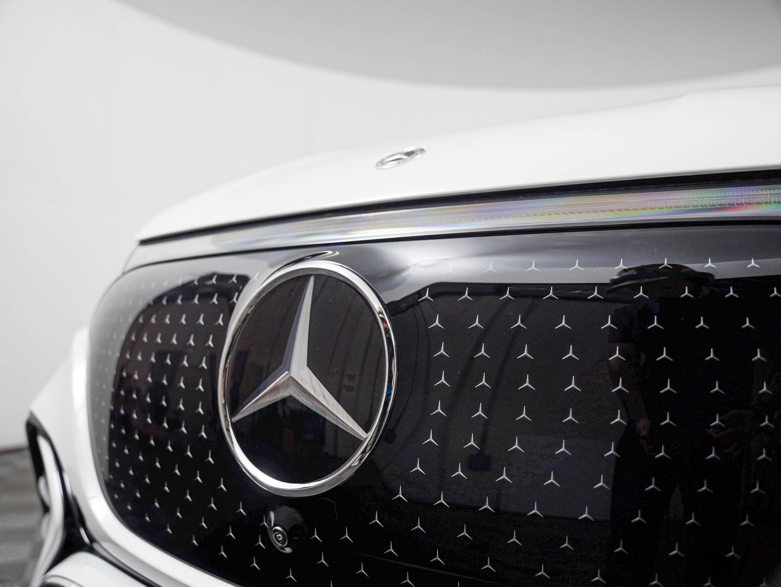 New 2026 Polar White Mercedes-Benz EQE 320 image 20