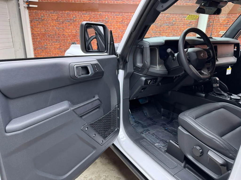 New 2026 Oxford White Ford Badlands® image 9