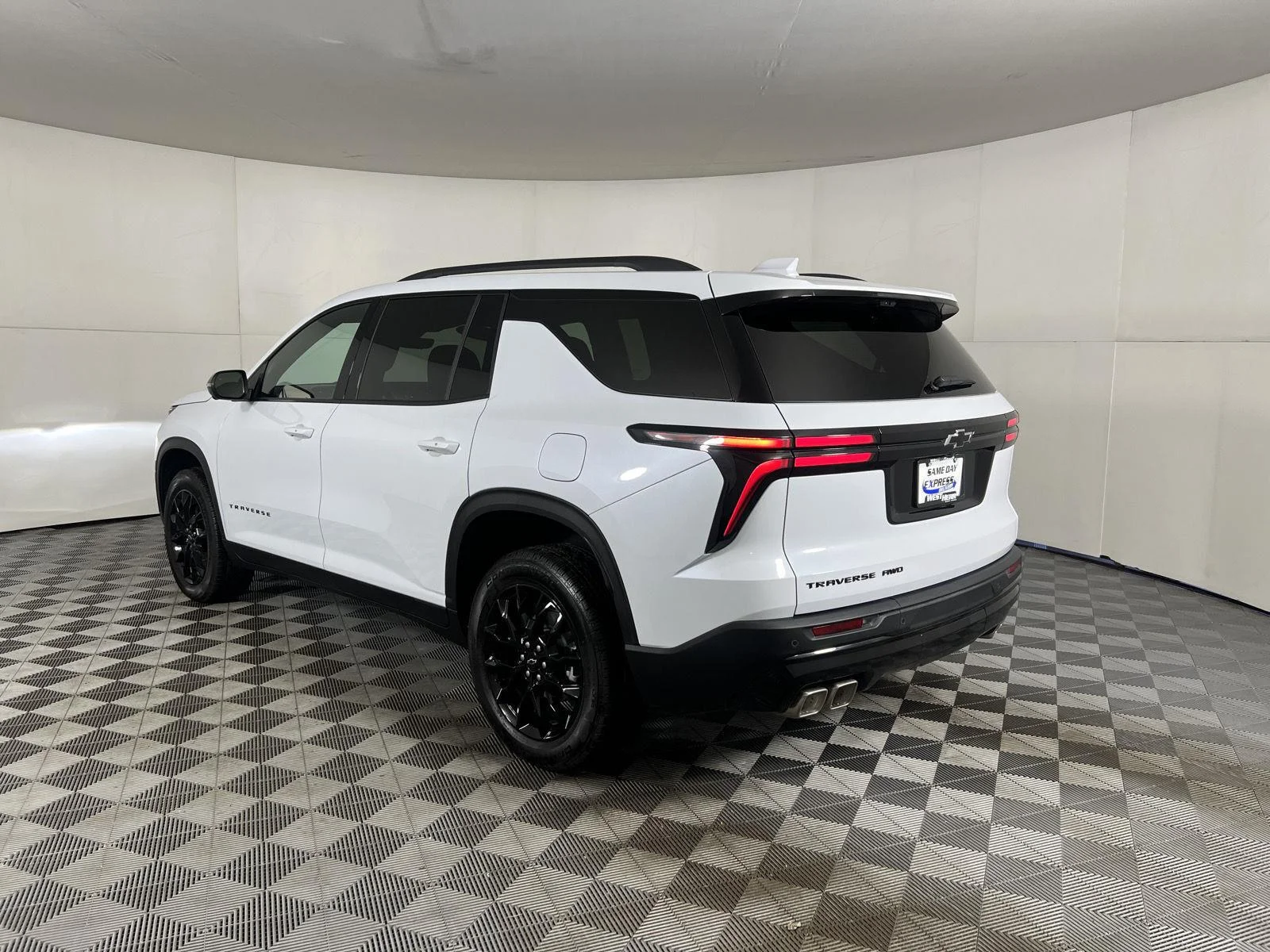 Used 2026 Polar White Tricoat Chevrolet AWD LT image 25