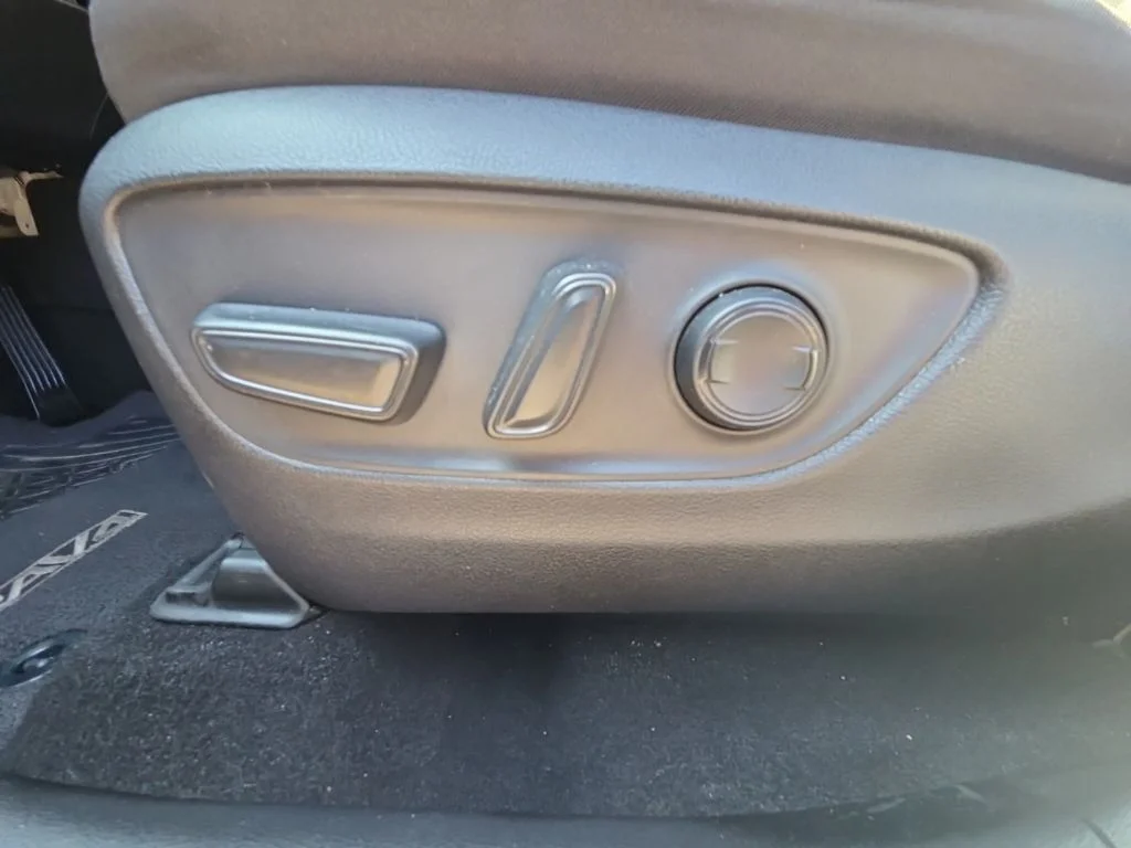 Used 2019 Gray Toyota XLE image 15