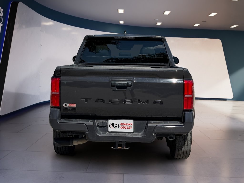 Used 2024  Toyota SR5 image 4