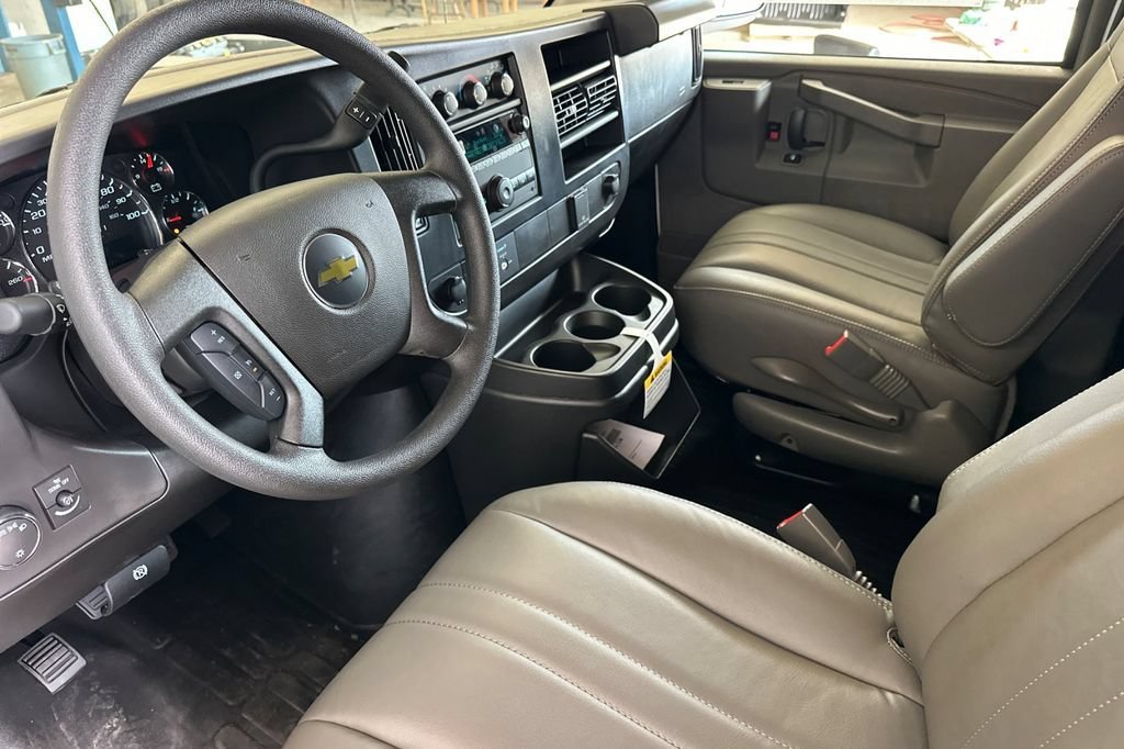 2026 Chevrolet Express Cargo Work Van - Photo 10