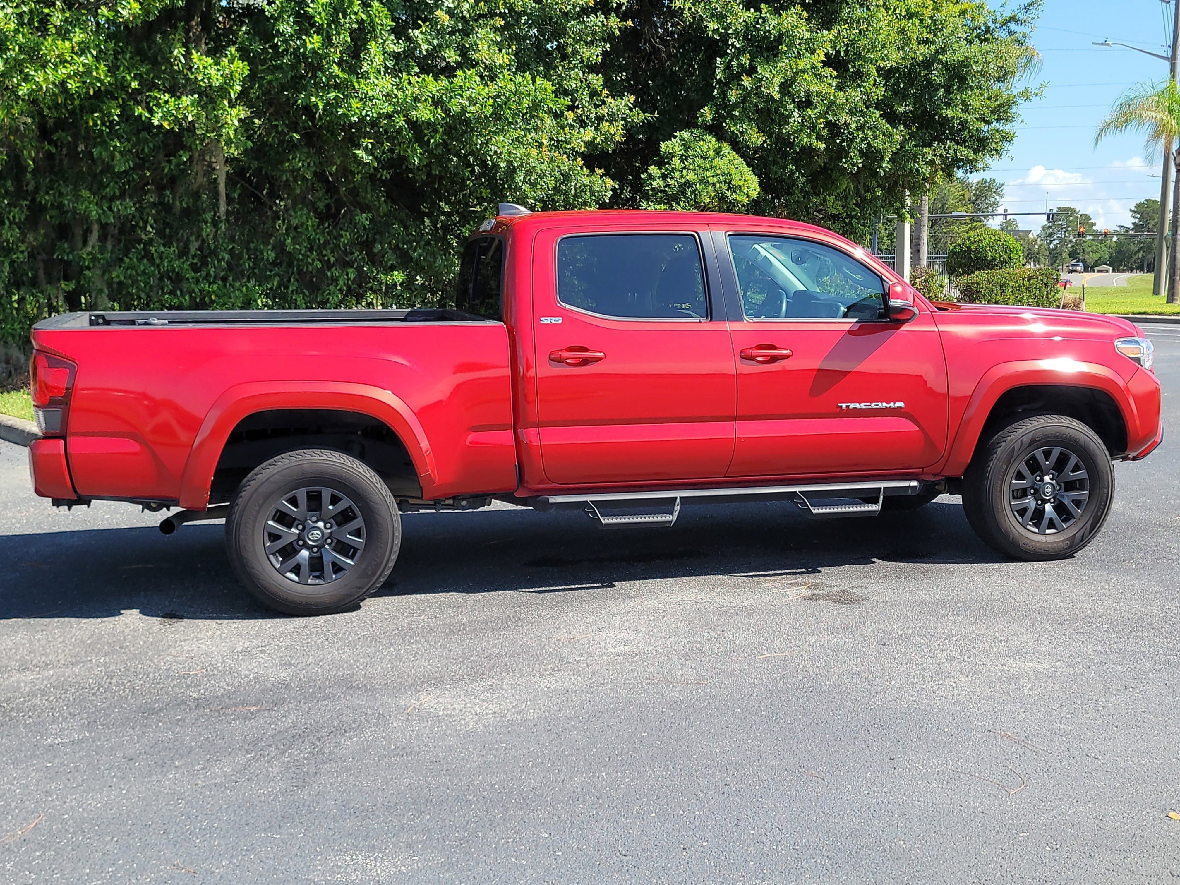 Used 2022 Barcelona Red Metallic Toyota SR5 image 7