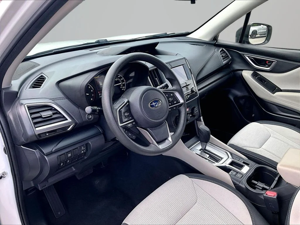 Used 2023 White Subaru Base image 15
