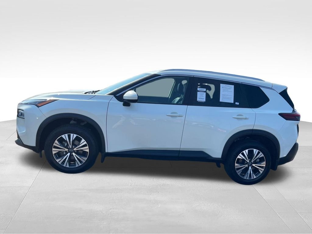 Used 2023 White Nissan SV image 2